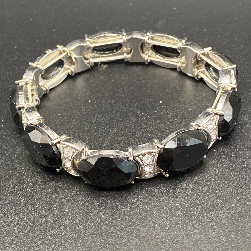 Unsigned Silver Tone Stretch Bracelet Vintage Black Crystal OS